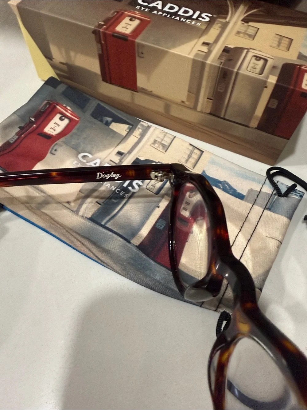 CADDIS Dogleg reading glasses + 3